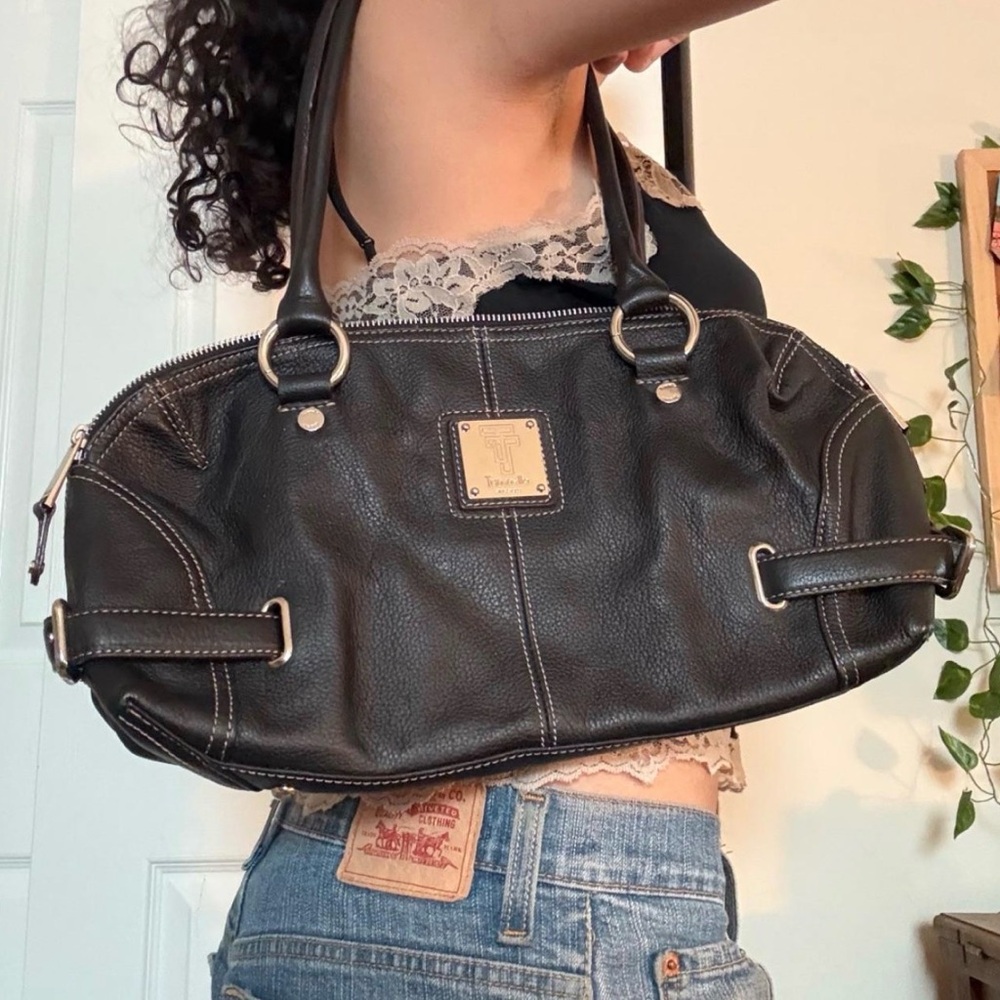 Tignanello Black Leather Shoulder Bag - Picture 6 of 12